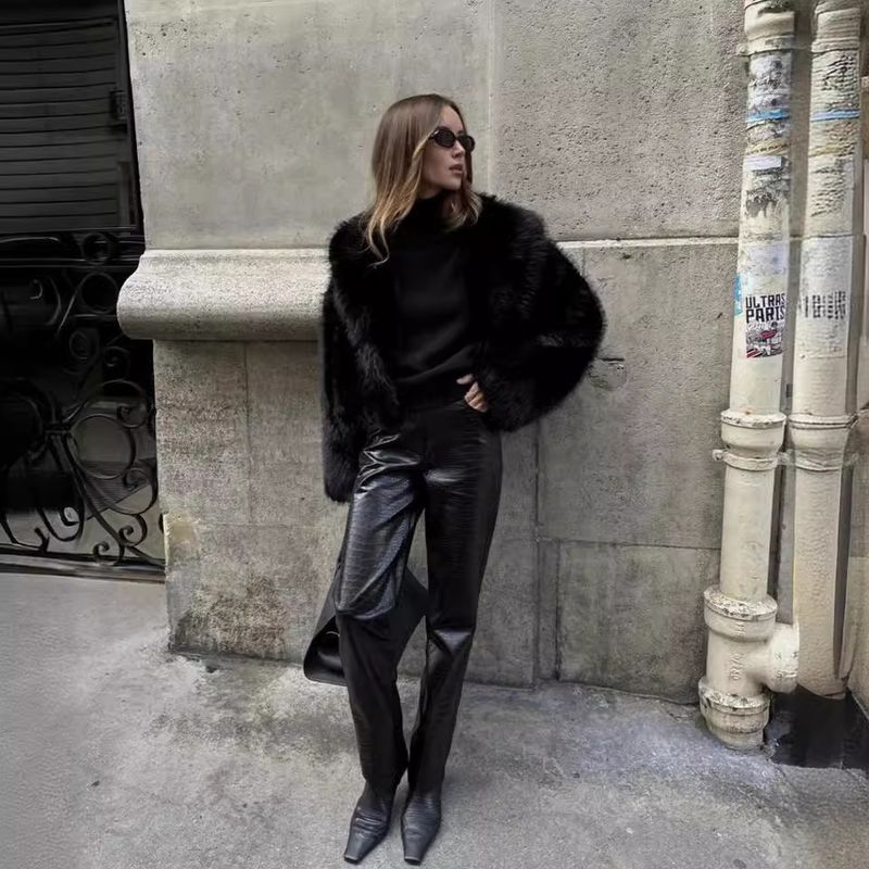 Luxuriöser Kunstfuchspelzmantel – Schwarze Kurzjacke mit Stehkragen (XS-L, Zeitlose Eleganz)_voghion.com