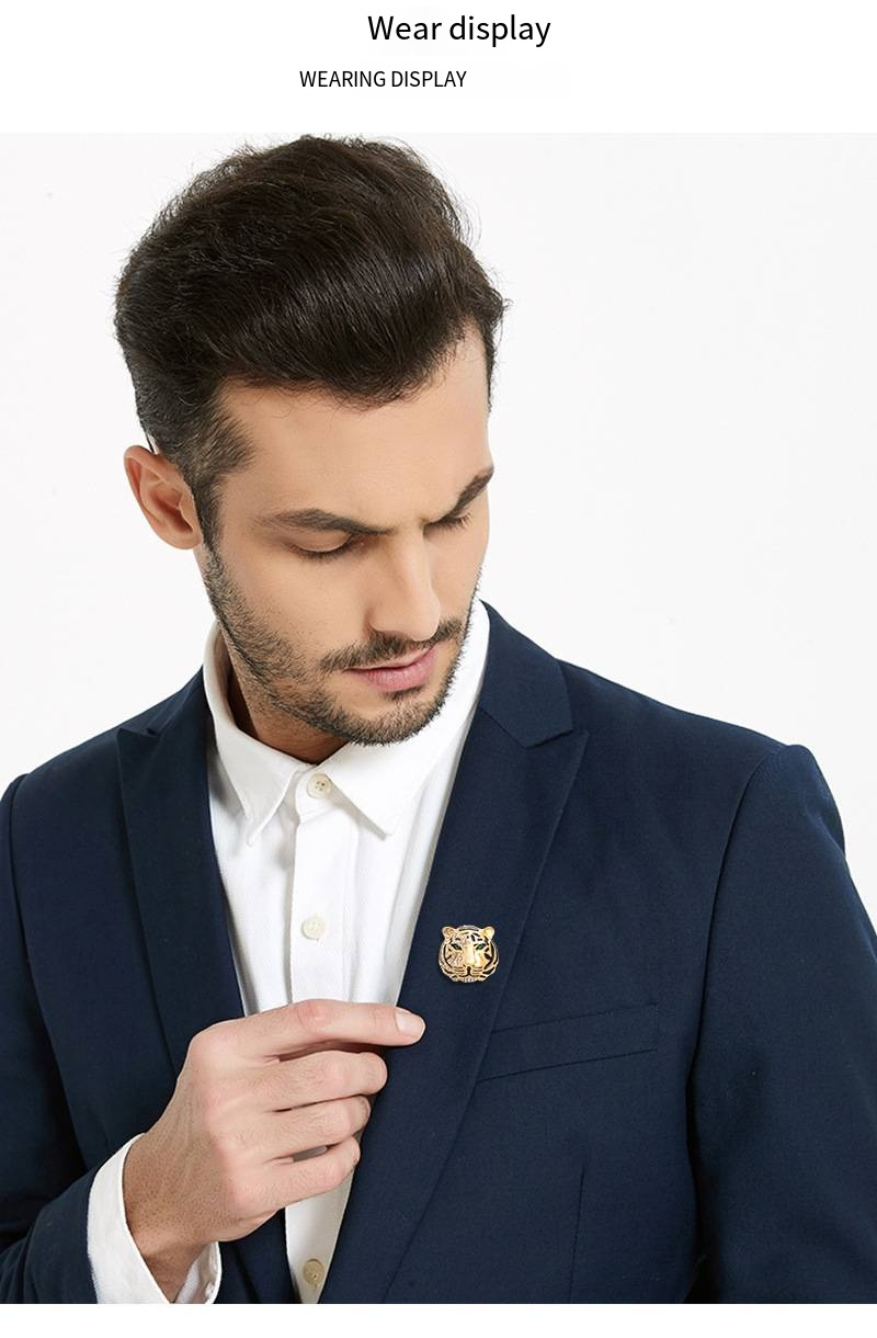 Designer Premium Strass Diamant Tiger Brosche Kragen Pin Vintage Herren Corsage Anzug Brosche Legierung Brosche_voghion.com