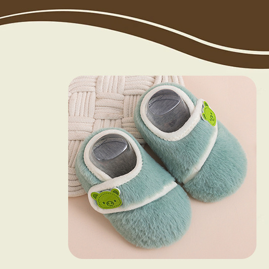 "Baby-Sockenschuhe mit weicher Sohle – Rutschfest für drinnen und draußen, für Krabbelkinder und Lauflerner (Bären-Design, Rosa/Grau/Khaki/Grün, XS-XL)"_voghion.com