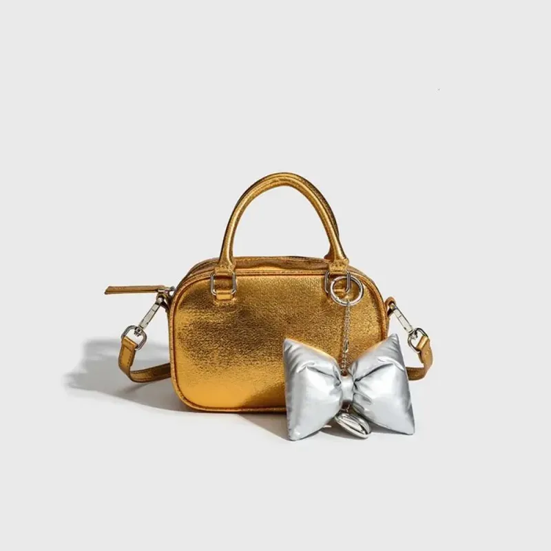 Designer 2025 Small Square Mini Exquisite Minority Clutches All-Match Daily Sweet Simple Handbags Soft Commuter_voghion.com