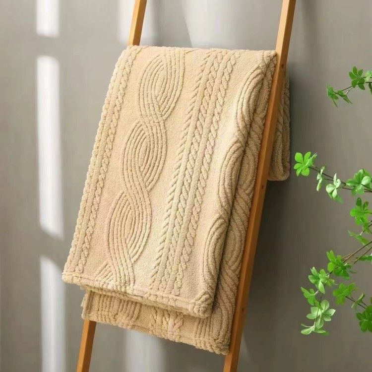 Four Seasons Leisure Blanket Multifunctional Blanket Air Conditioning Blanket_voghion.com