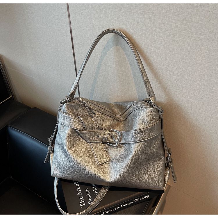 Sac fourre-tout tendance pour femme, grande capacité, en PU souple, avec fermeture éclair, pour un usage quotidien, disponible en noir, beige, marron et argent._voghion.com