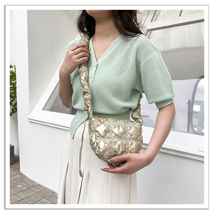 Sprin/Summer Korean Edition Exquisite Briht Face Wrinkle Underarm Mini Cloud Crowd Crossbody Women's Hih end Small_voghion.com