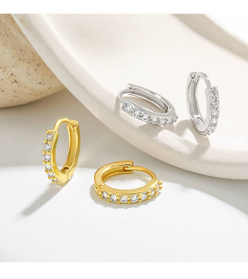 Versatile earrings with simple circular earrings European and American style trendy women sweet diamond studded single row circular earrings_voghion.com
