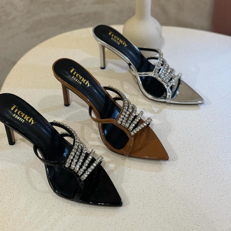 Dam sommar nya strass öppen tå tunna rem spetsiga halvhalsade höga klackar stilett mångsidiga sexiga mode sandaler_voghion.com