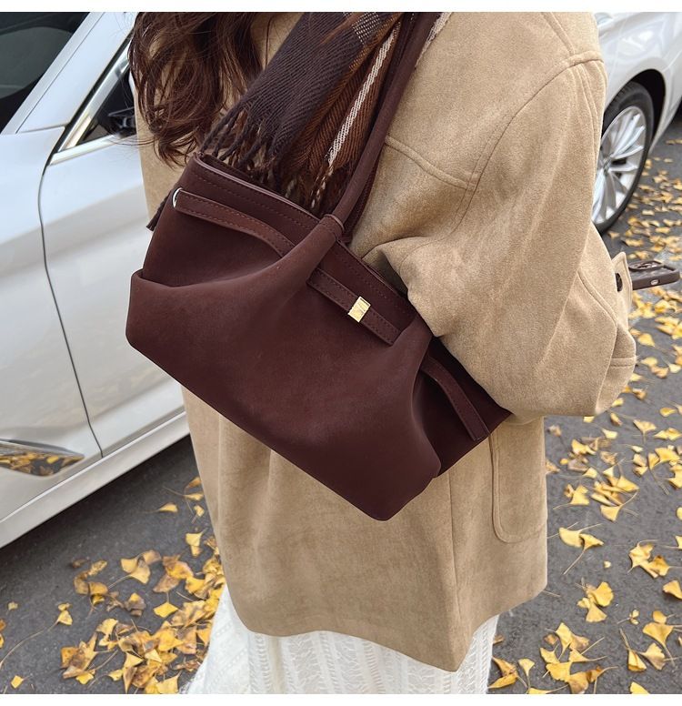 Borsa a secchiello in pelle scamosciata casual alla moda 2025, nuova borsa a tracolla grande e capiente per pendolari, borsa a mano in pelle nabuk_voghion.com