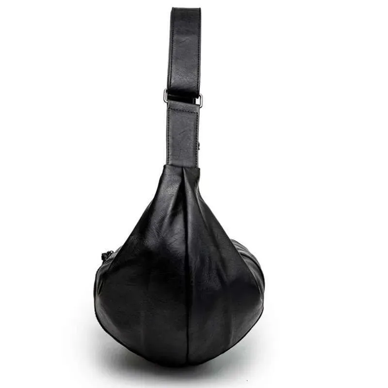 2025 Uomo Hobos Morbida Pelle PU Tracolla Stile Coreano Designer Uomo Casual Grande Capacità Personalità Viaggio Spalla_voghion.com