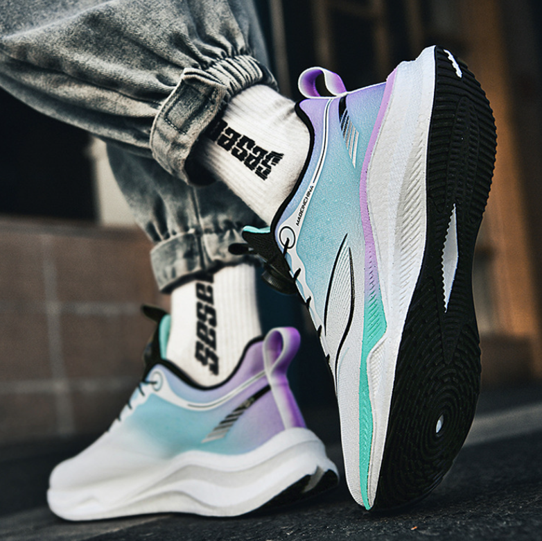 Spring 2024 new trendy night light couple's casual soft sole shock-absorbing rotating buckle running shoes_voghion.com