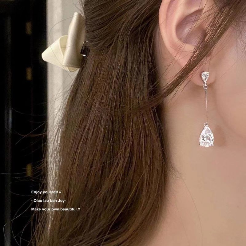 Nuevos pendientes de aguja de plata con forma de gota de agua, elegantes, sencillos, exquisitos y con personalidad que no se decoloran._voghion.com