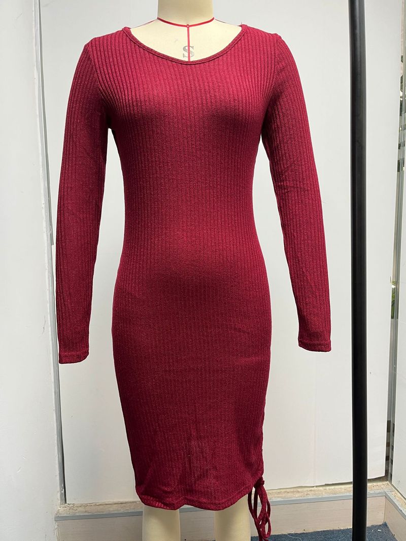 Vêtements pour femmes pull tricoté col en V à manches longues automne et hiver sexy coupe ajustée jupe filetée jupe plissée à cordon de serrage_voghion.com