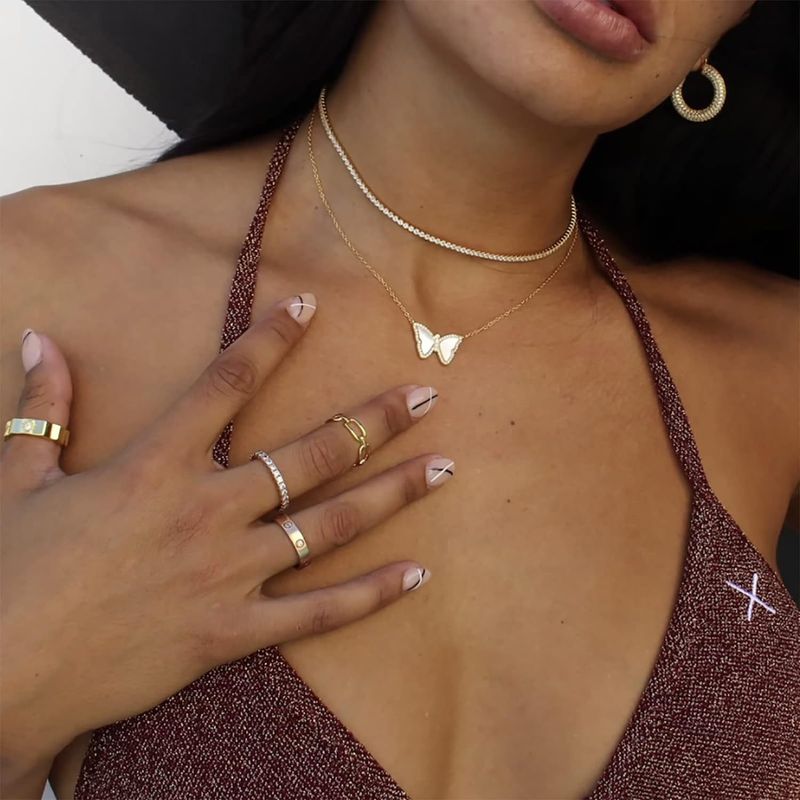 Gioielli Luce Lusso Versatile Collana 14K placcato oro con ciondolo a farfalla con diamanti catena per clavicola gioielli_voghion.com