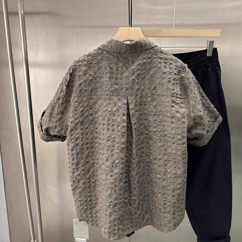 This Summer's New Japanese Retro Three-dimensional Checkered Short-sleeved Shirt Is A Versatile Loose And Thin Shirt For Men_voghion.com