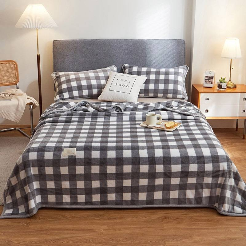Home Textile Plush And Thick Milk Velvet Bed Sheet Plush Blanket_voghion.com