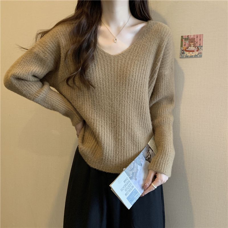 Suéter feminino verde de veludo com decote em V, estilo solto e descontraído, camisa de base macia e quente, outono e inverno, estilo Hong Kong_voghion.com