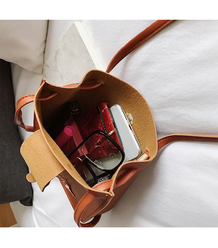 2023 nuova borsa a tracolla con ciondolo a forma di cervo borsa a secchiello borsa a secchiello estate nuove borse da donna di moda_voghion.com
