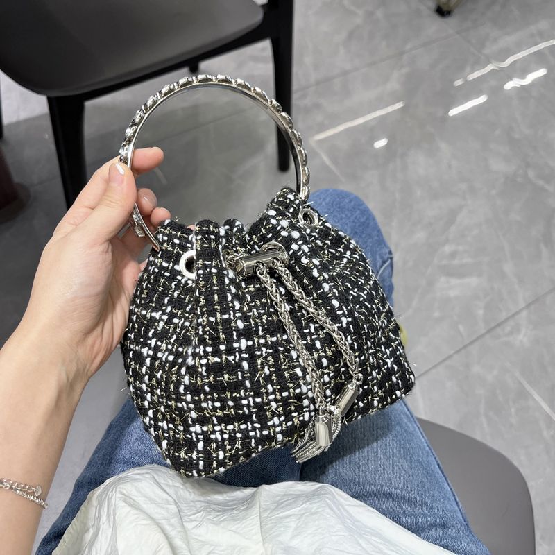 Damentaschen Metallring Handtaschen One Shoulder Kleine Chanel Style Nizi Abendtasche Damentasche_voghion.com