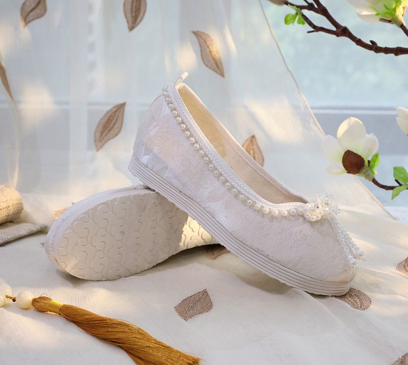 Damenschuhe für den Sommer, neuer Stil, antiker Stil, passende antike Kostüme, bestickte Damenschuhe, Schuhe mit erhöhter Quaste_voghion.com