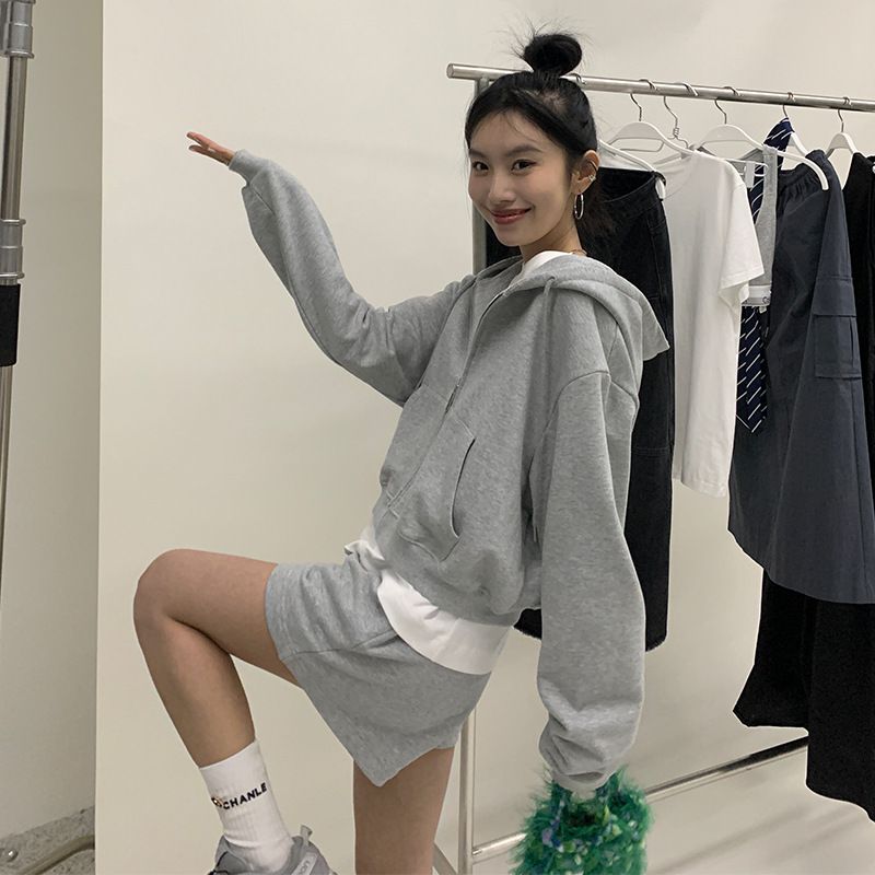 Spring New Casual Short Sports Hooded Sweatshirt Loose Solid Color Shorts Slimming Leg Binding Sweatpants Set For Women_voghion.com