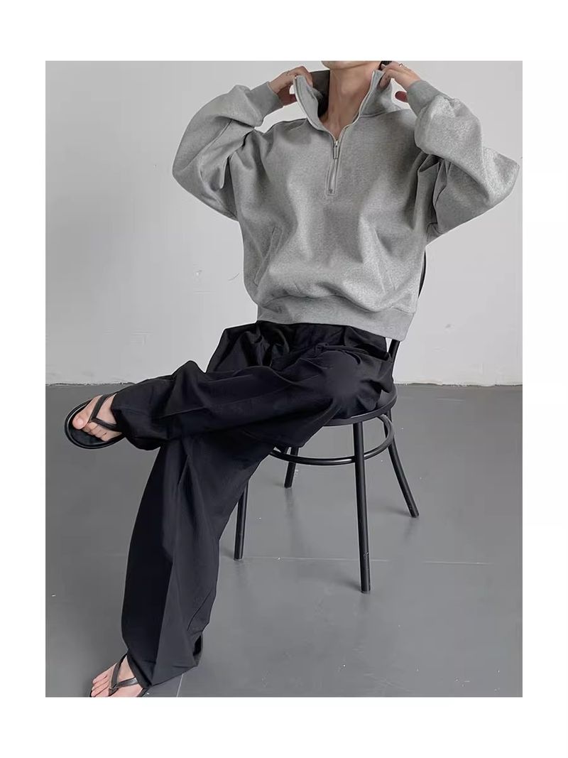 "Maglione a collo alto con mezza zip – Felpa con cappuccio streetwear minimalista con dettagli metallici (nero/grigio, M-3XL)"_voghion.com