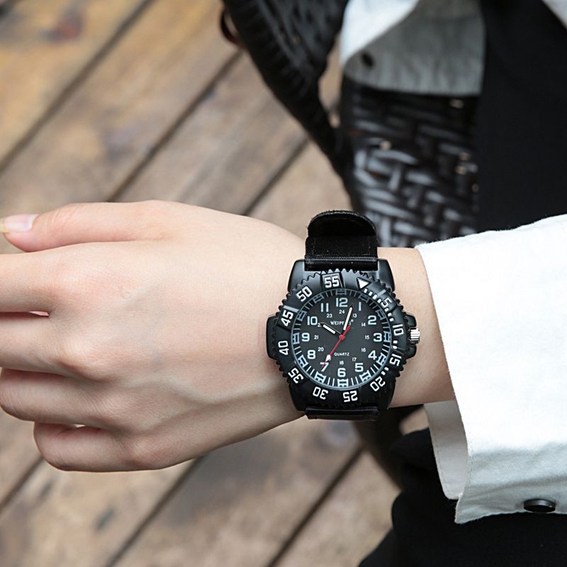 Montre-bracelet à quartz lumineuse pour homme et femme, idéale pour les sports de plein air et les étudiants_voghion.com