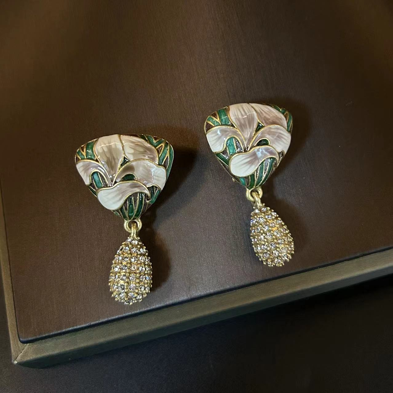 New Chinese style advanced diamond new earrings_voghion.com