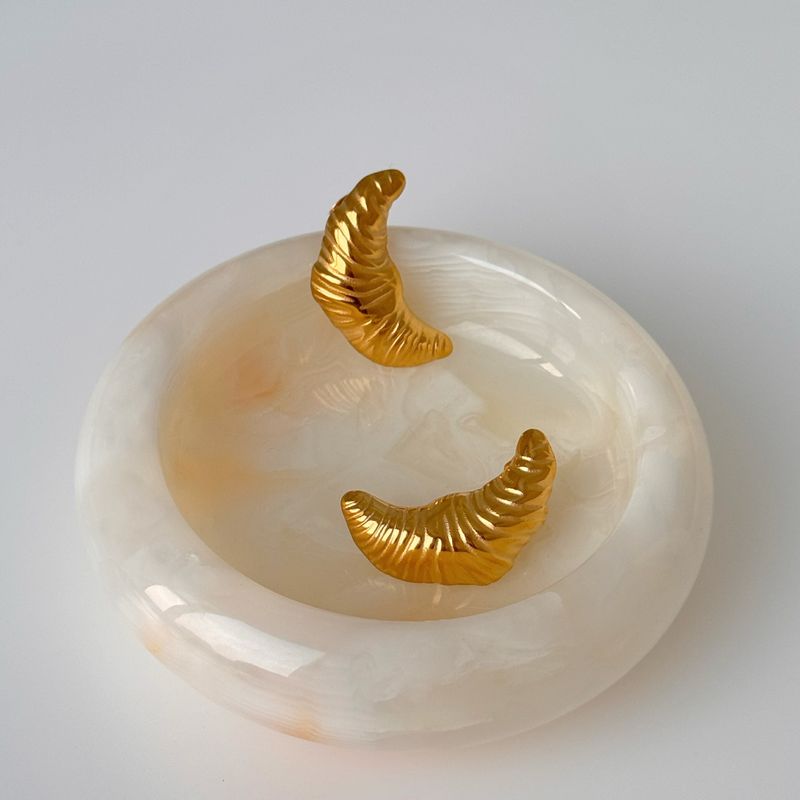 Real Gold Electroplated Titanium Steel Vintage Retro Embossed Moon Fold Earrings_voghion.com