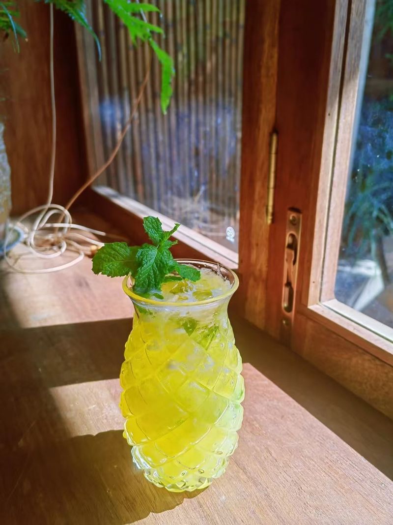 Bicchiere da cocktail all'ananas - Design unico in rilievo per drink tropicali (qualità da bar, 12 once)_voghion.com