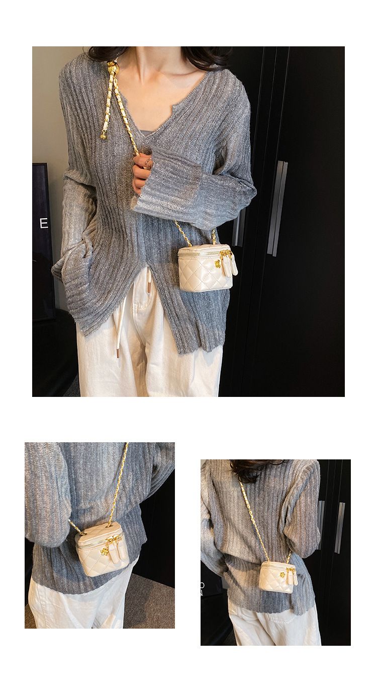 Xiaoxiangfeng Mini Lingge Chain Shoulder for Women 2024 New and Fashionable Crossbody Bag, Popular on the Internet,_voghion.com
