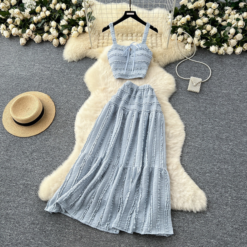 Tenue élégante pour femme, gilet court de style doux avec col carré et jupe plissée taille haute, ensemble deux pièces_voghion.com