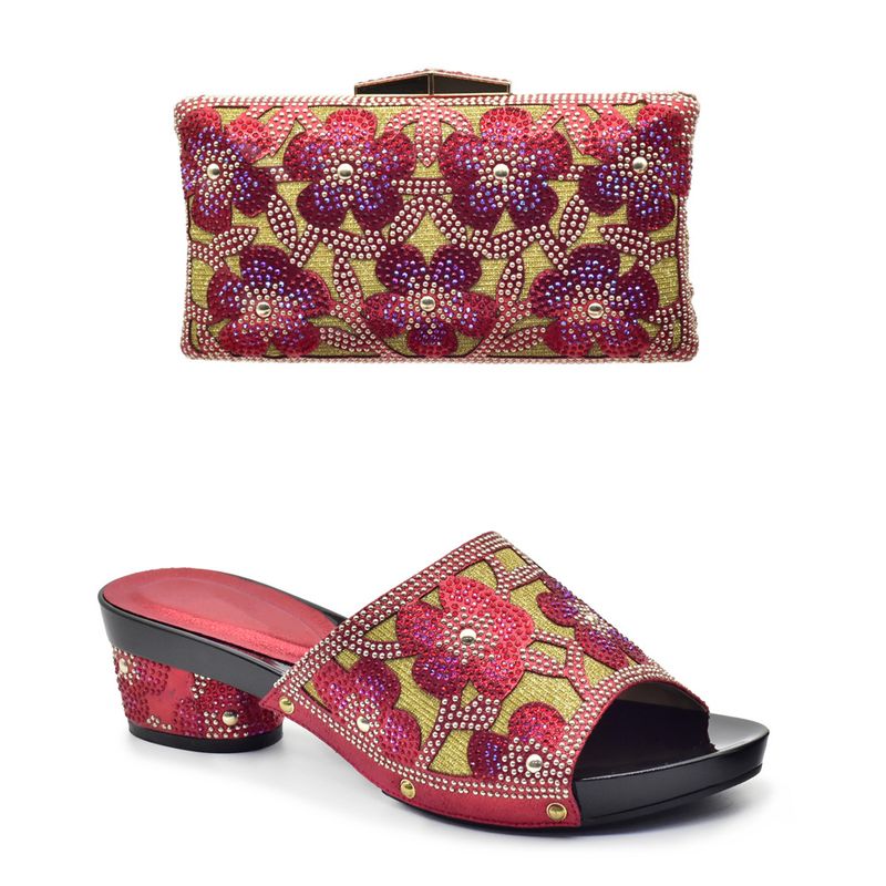 Stilfulde damebryllupssko med diamantpresset blomsterprint til festsko_voghion.com