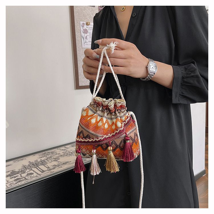 Borsa a secchiello da donna, stile etnico, borsa a tracolla con coulisse e nappa, borsa a secchiello da donna_voghion.com