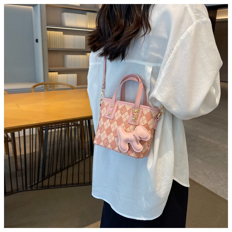 Lingge portatile da donna in coordinato con colori per piccoli gruppi nel 2023, nuova borsa a secchiello semplice e alla moda, casual e versatile_voghion.com