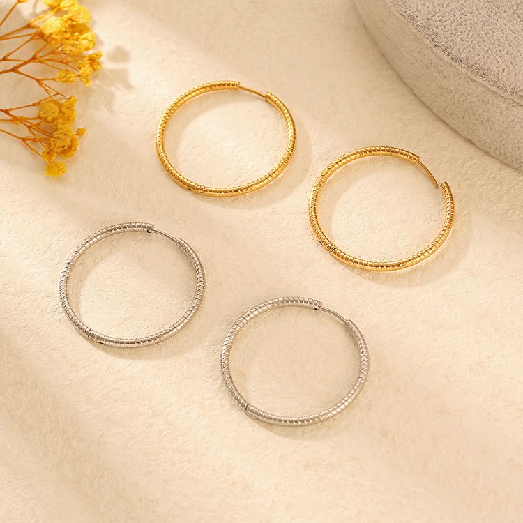European And American Exaggerated Round Stainless Trendy Fashion Women's High-end Titanium Steel Ear Cuffs Earrings_voghion.com