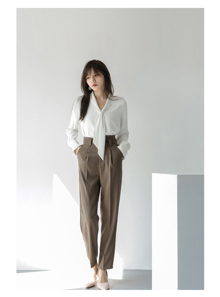 Design ispirato alle maniche lunghe per le donne nella primavera autunno 2024, con nuovo stile di colletto a nastro e sensazione di alta qualità,_voghion.com