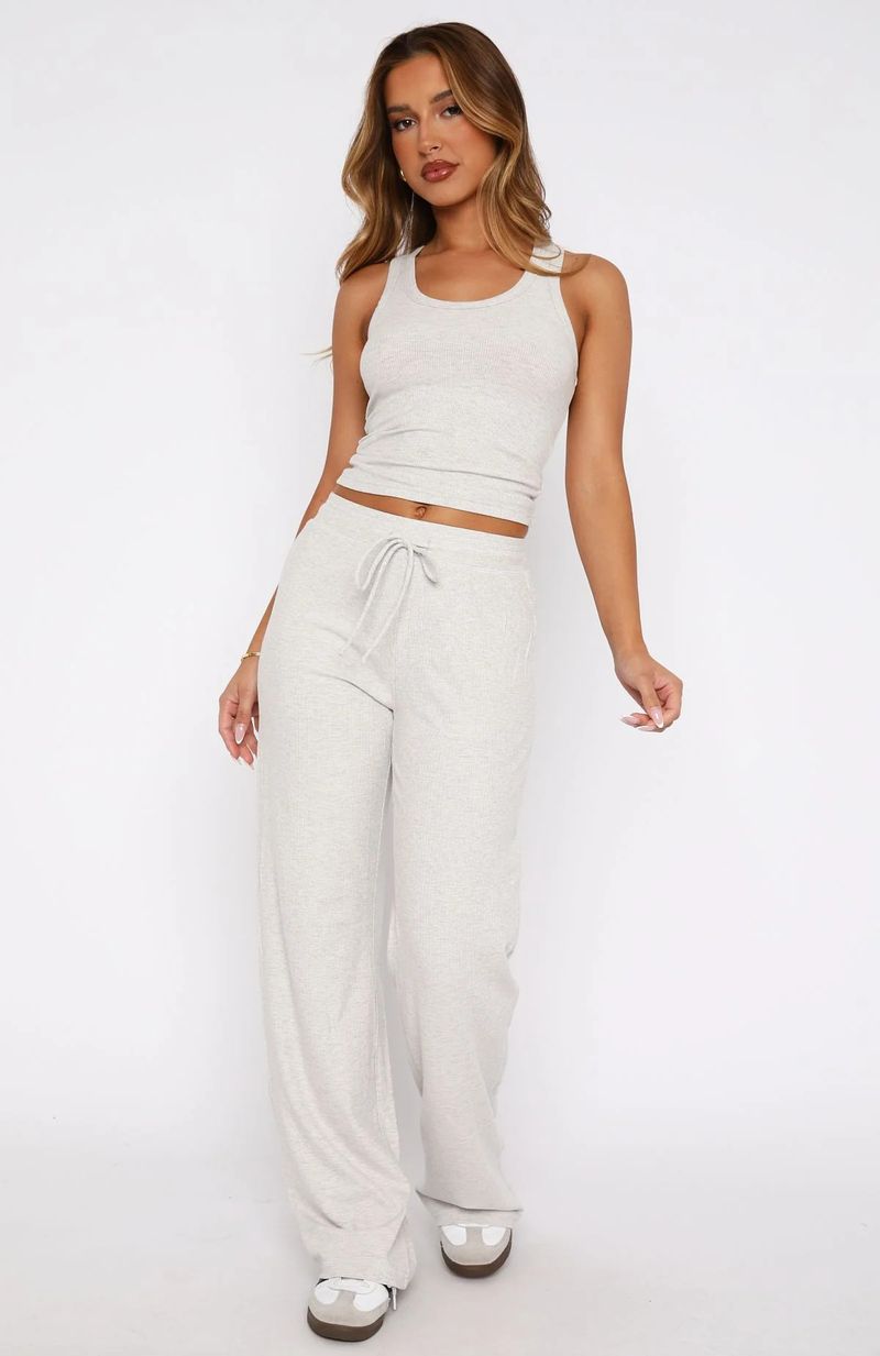 Set due pezzi con cappuccio da donna, modello primavera 2025, molto venduto_voghion.com