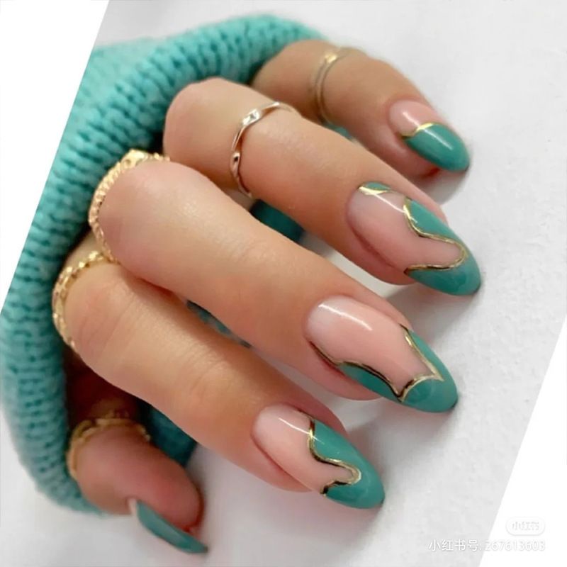 Elegantes Mintgrün & Gold Wave Press-On Nails Set - Wiederverwendbare künstliche Nägel mit Kleber & Gel-Tabs - Trendy Mandelform künstliche Nägel für Frauen_voghion.com
