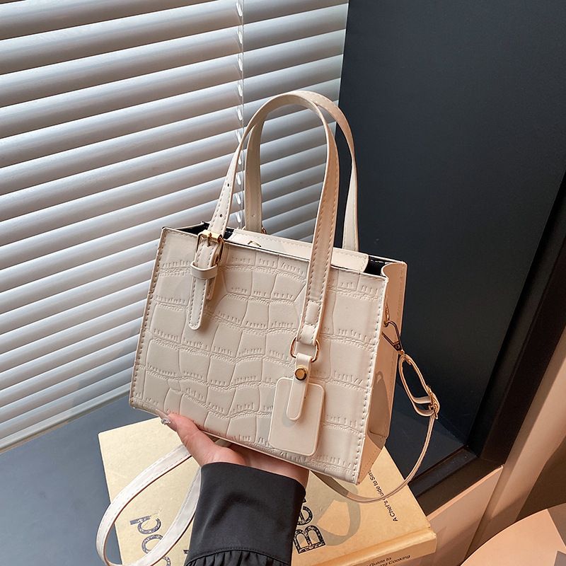 Borsa a tracolla alla moda per lavoro e spostamenti da donna, borsa a mano casual estiva 2025, piccola borsa quadrata_voghion.com