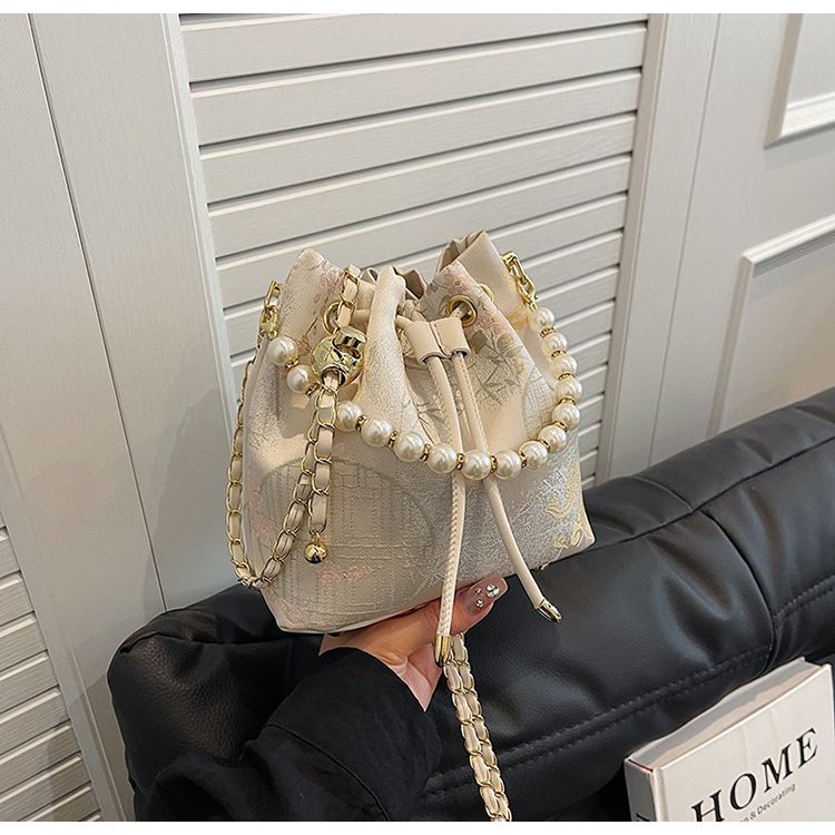Nuovo secchiello ricamato, piccolo vento profumato, catena di perle, Hanfu portatile in stile cinese, borsa a tracolla con una sola spalla_voghion.com