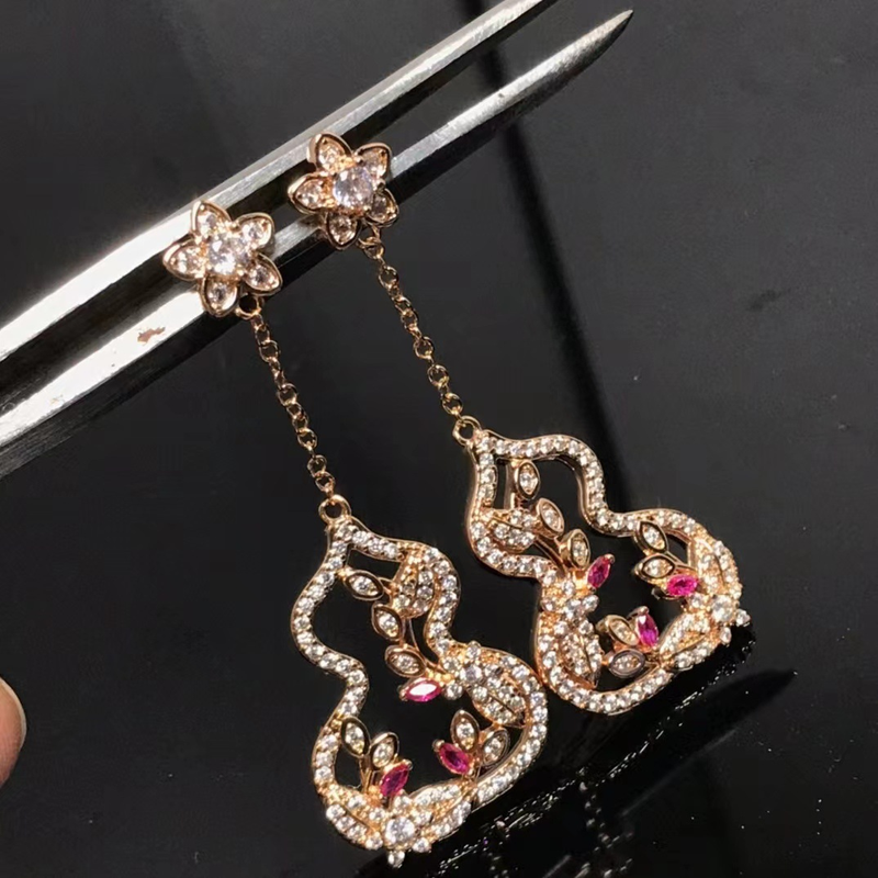 Designer's Classic Women's Full Diamond Vine Gourd Earrings Rose Gold Hollow Diamond Pendant Ruby Light Luxury Earrings Earrings_voghion.com