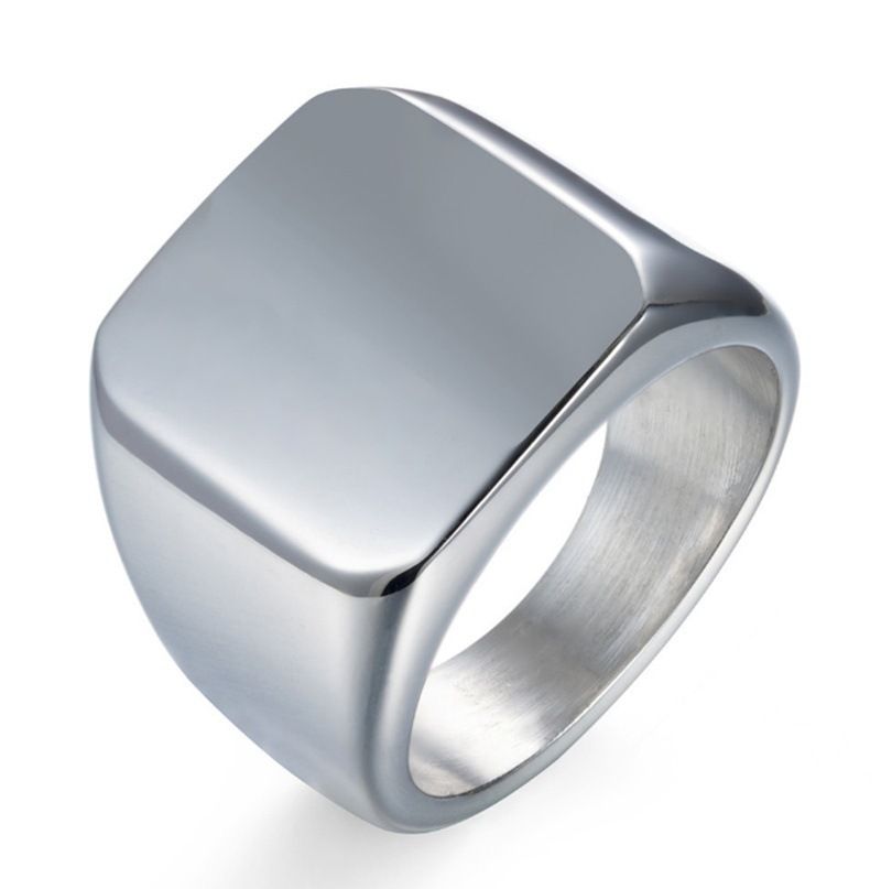 Anello da uomo quadrato con superficie liscia e solida_voghion.com