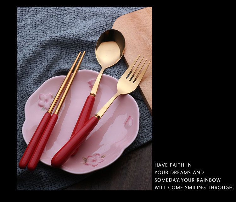 Vergoldetes Besteckset aus Edelstahl – Trio aus hochglanzpolierten Essstäbchen, Löffel und Gabel, elegantes Werbegeschenk im chinesischen Stil_voghion.com