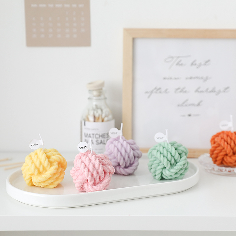 Creative DIY handmade aromatherapy small yarn candles with hand gifts, gift boxes, photography props, small yarn candles_voghion.com