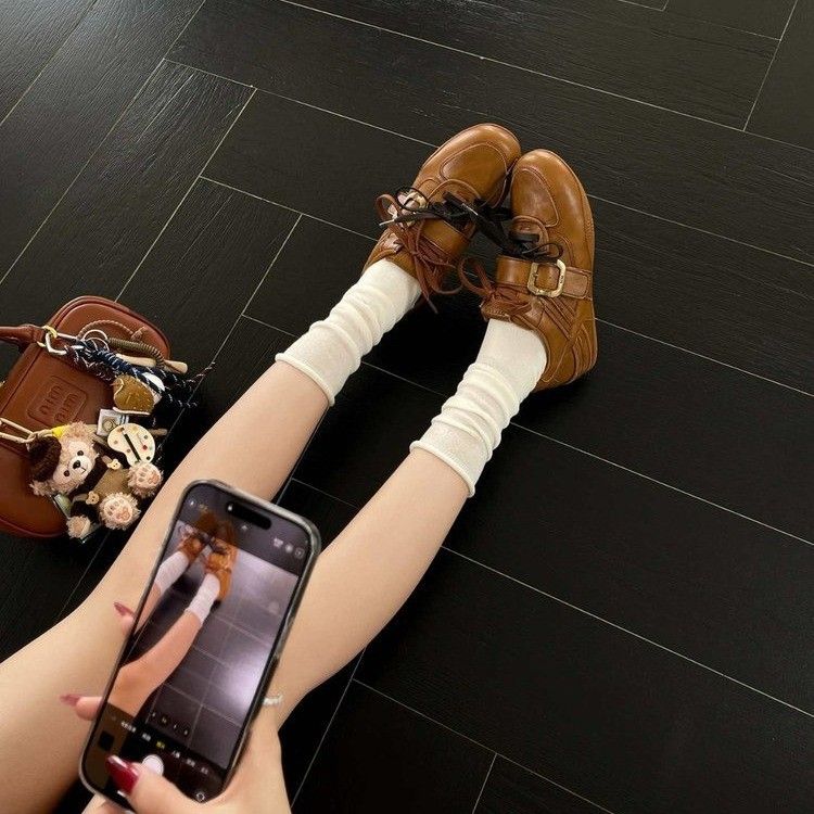 Edizione in pelle di pecora Dexun 2025 Autunno Nuovo in pelle con fibbia e doppio laccio, suola morbida, scarpe sportive casual da donna_voghion.com