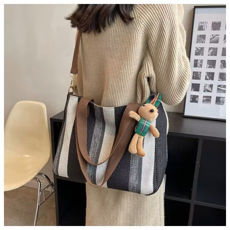 Neue trendige Umhängetasche, modische urbane Handtasche mit großer Kapazität und Canvas-Textur, einfache Pendler-Tragetasche_voghion.com