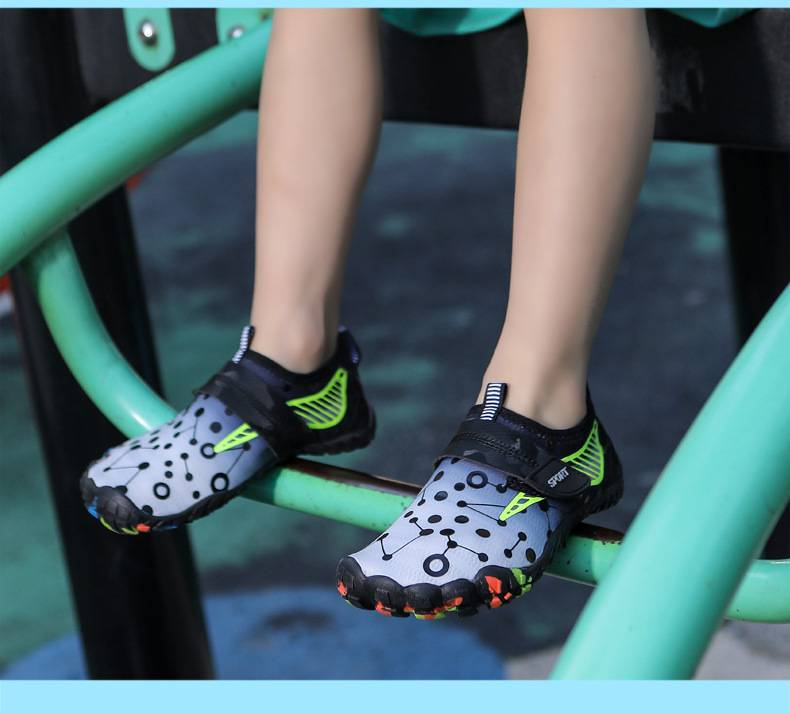Scarpe da acqua traspiranti per bambini con chiusura a strappo – Calzini antiscivolo ad asciugatura rapida per nuoto, spiaggia e giochi all'aperto_voghion.com