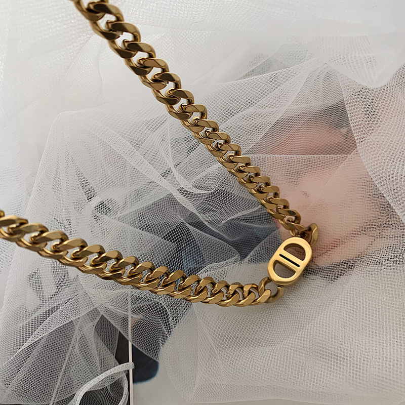Gold Thick Chain Letter Titanium Steel Necklace Female Hip Hop Personality Short Collar Chain Versatile_voghion.com
