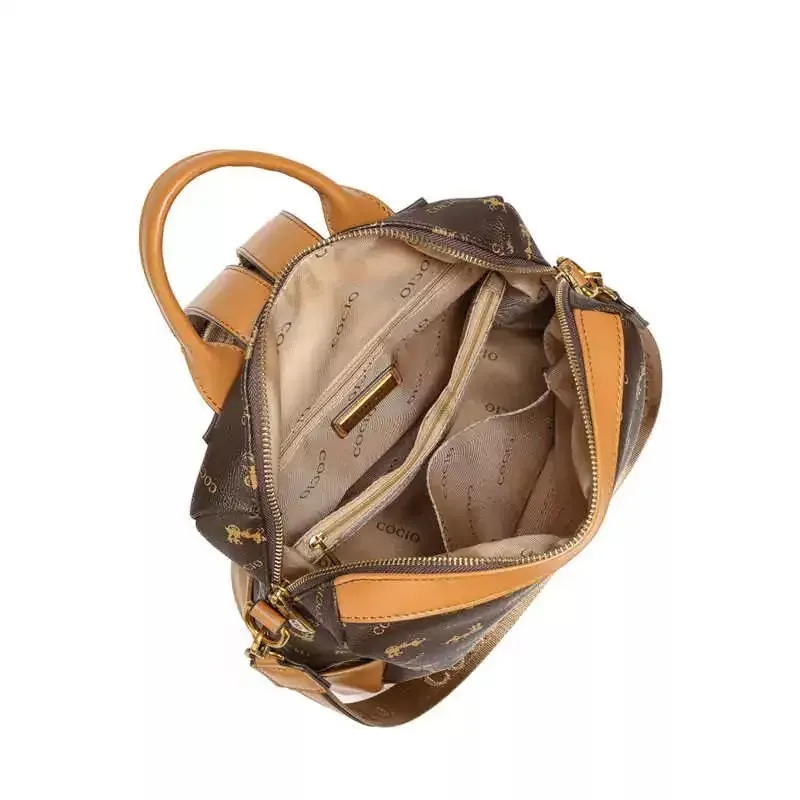 Zaino alla moda e casual di grande capacità, con stampa di lettere, di marca COCIO, molto venduto._voghion.com