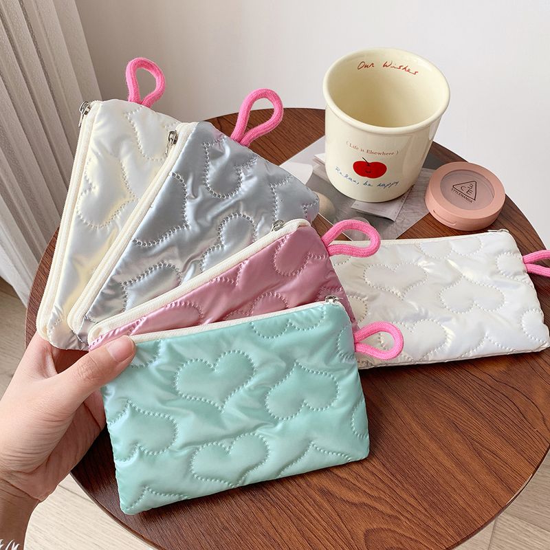 Borsa portamonete piccola portatile con fiocco in argento lucido per trucco, auricolari, cavi dati_voghion.com