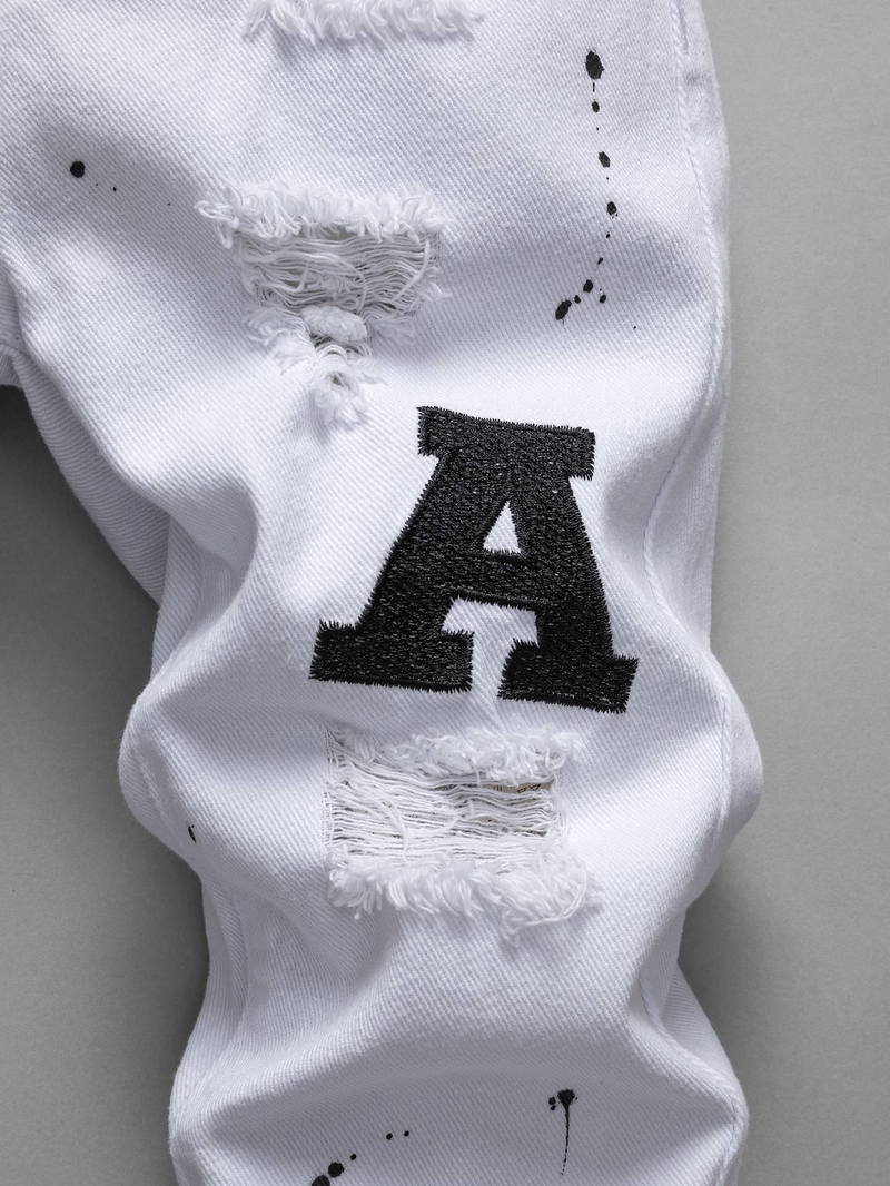 Calça jeans masculina com bordado de letras de urso branco, moda casual, simples, estilo universitário, rasgada, desbotada_voghion.com
