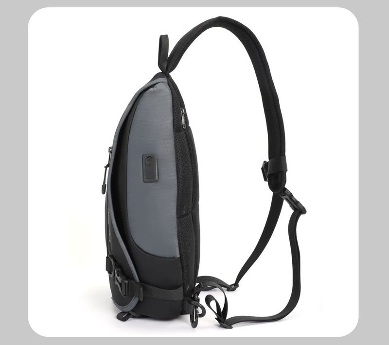 Minimalist New Chest Bag Sports Large Capacity Chest Bag New Student Crossbody Men's Bag_voghion.com